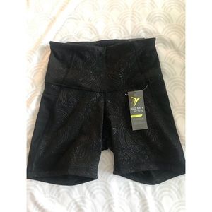 Old Navy High Waisted Fitted Compression Shorts